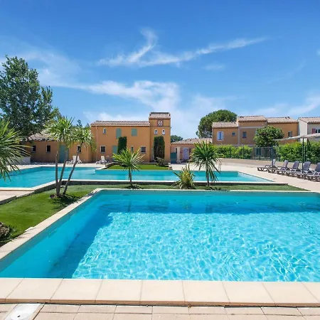 Comfortable With Swimming Pool Holiday home Arles